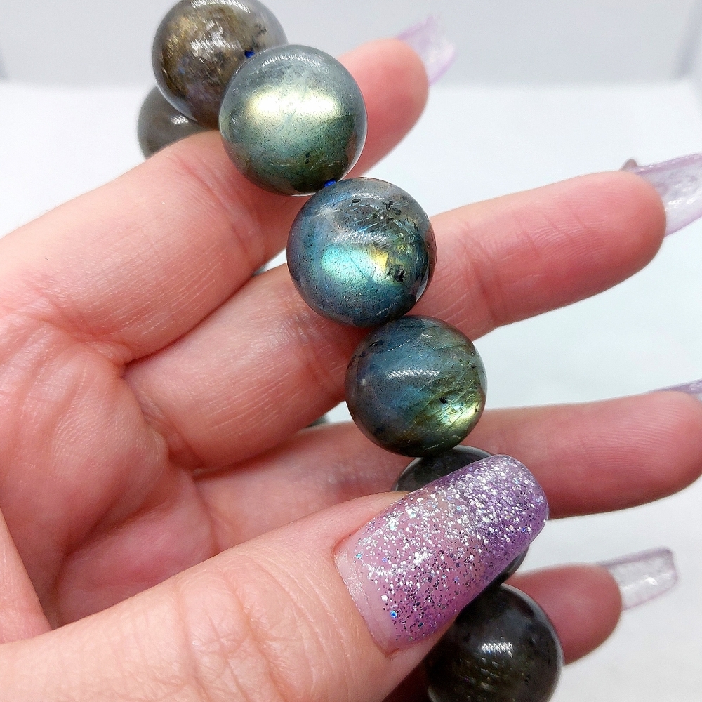💙 16mm HQ Aster Labradorite Bracelet - Picture 5 of 8